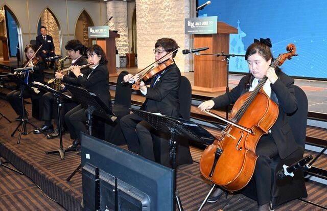 장애 청년 앙상블에 큰 갈채… “돌봄사역 길 열자” 열기 가득