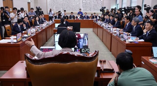 여당 개혁안에 반기 든 검 수뇌부… “보완수사는 권한 아닌 의무”