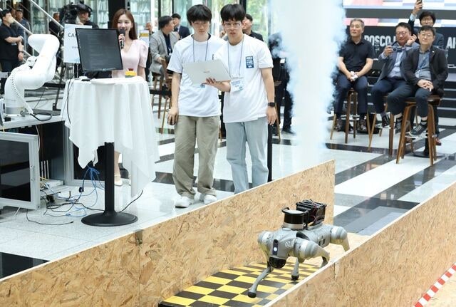 포스코홀딩스, ‘산업용 AI-로봇 경진대회’ 첫 개최