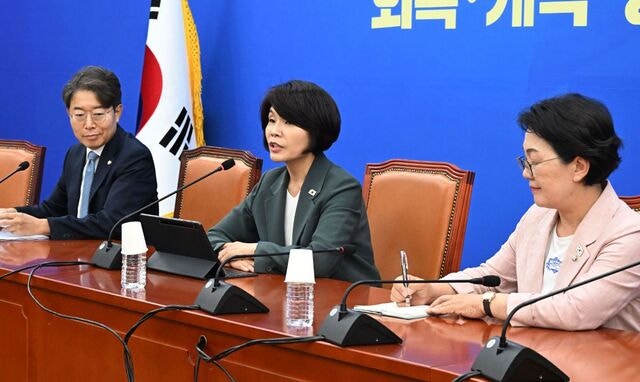 정청래 “<b>조희대</b> 자업자득”… 與개혁 무게중심 검찰서 사법으로