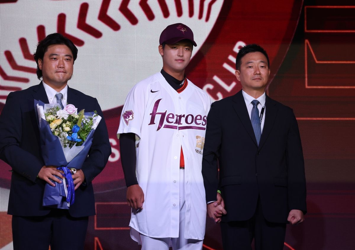 ‘박석민 아들’ <b>박준현</b>, 2025 <b>신인드래프트</b> 최대어로
