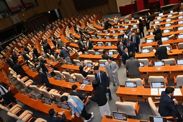 與 주도 정부조직법 본회의 상정… 野 필리버스터 돌입 맞불