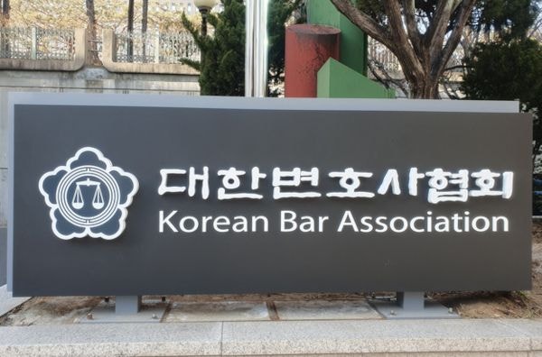 [사설] 변호사 88% “검사 보완수사 필요”… 독불장군식 폐지 안 돼