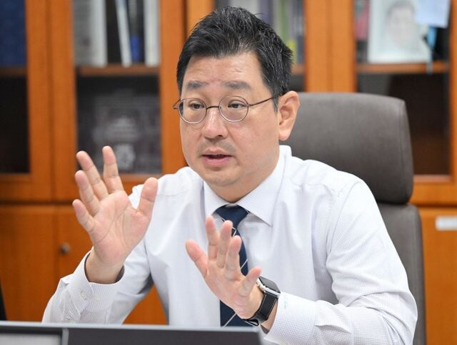 “李, 정규재·조갑제와의 회동 자청”