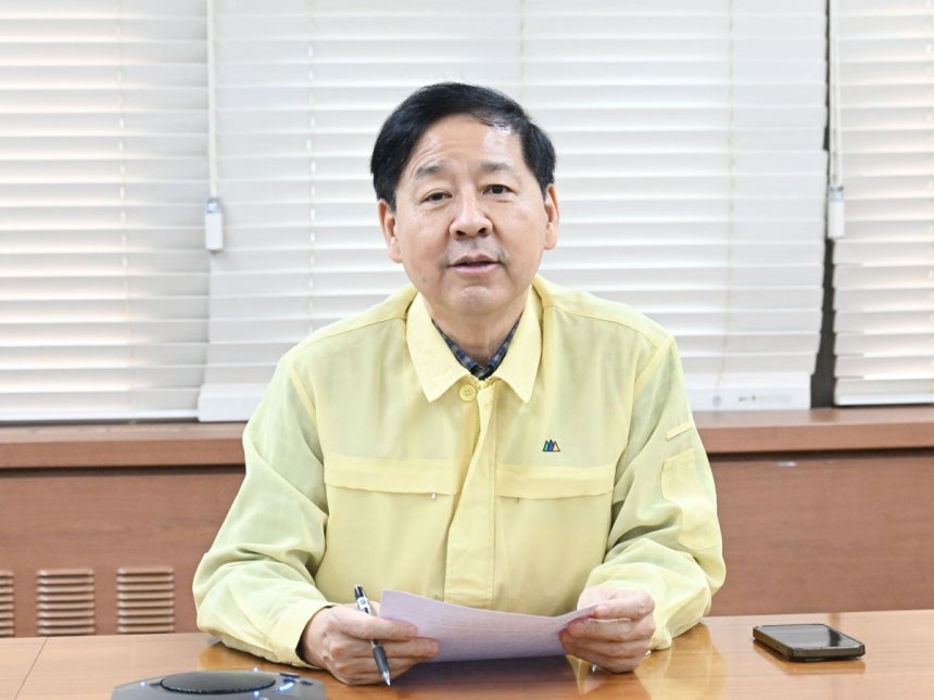 구윤철 경제부총리 겸 기획재정부 장관이 28일 서울 종로구 정부서울청사에서 중앙사고수습본부 회의를 열고 나라도움 등 재정정보시스템과 기재부 홈페이지 등 13개 시스템 긴급복구 진행