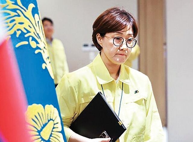 국감 증인 논란 <b>김현지</b> 총무<b>비서관</b>, 제1부속실장 <b>이동</b>