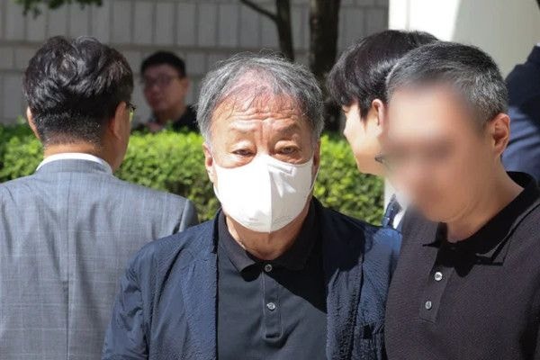 ‘뇌물  수수’ 윤우진 전 세무서장, 1심 징역 3년