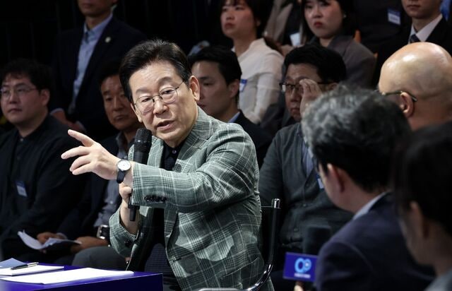 “과대 평가된 한국 부동산, 일본처럼 언젠가 터진다”