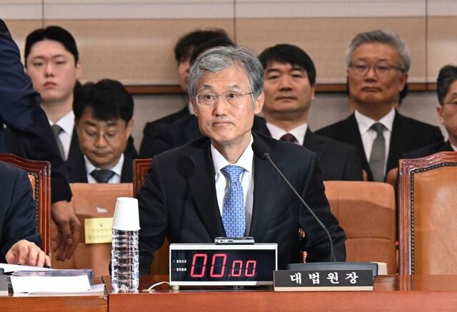 [사설] 최악 치닫는 법사위… “정쟁의 무대로 전락” 지적 새겨야