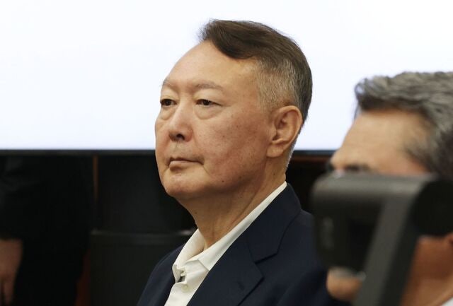 尹, 내란특검 자진 출석… ‘외환 의혹’ 진술거부