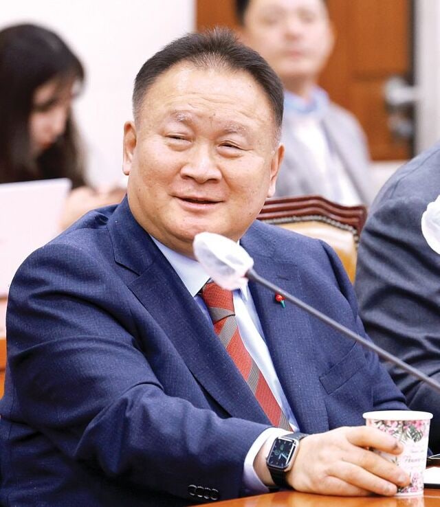 소아마비 장애 딛고 5선 정치인으로… ‘미스터 쓴소리’