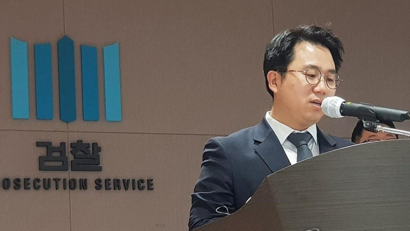 특검 ‘도이치’ 수사 <b>검사</b>, 김건희 측근 <b>이종호</b>와 <b>술자리</b>