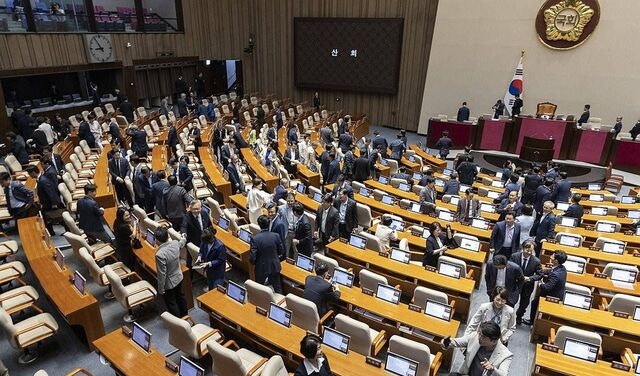 초유의 국감 중 본회의… 비쟁점·민생 법안 74건 처리