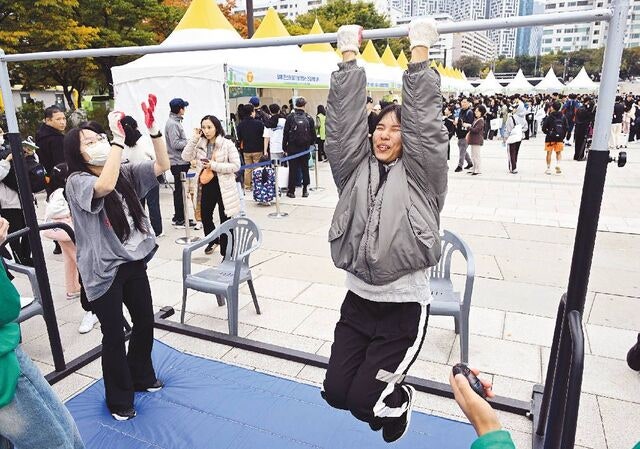 [포토] 오래 매달리기 힘드네