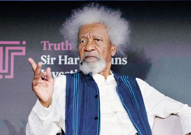 트럼프 비난 탓?… 노벨상 작가 소잉카 “미국이 비자 취소”