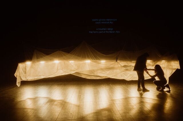 시각 중심 사회에 ‘보는 것’의 의미를 묻다… 연극 ‘라스트 호프’