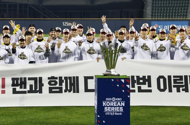 ‘LG 왕조 시대’ 열까… 김현수·박해민 잡고 불펜 보강해야