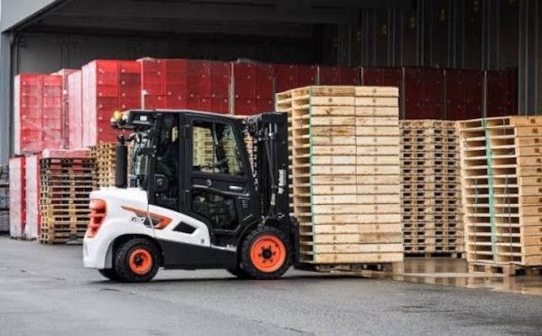 [단독] 두산밥캣코리아서 100억대 입찰 담합… 전직 임직원 등 16명 검찰 송치