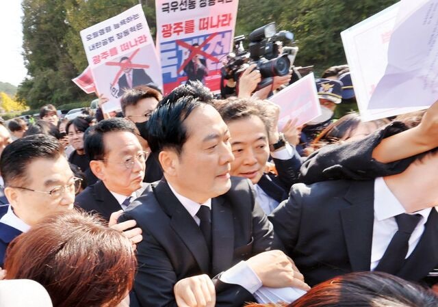 멱살 잡힌 ‘호남과의 동행’