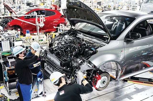 한 공정에 9분… 명인의 손으로 명차를 빚다