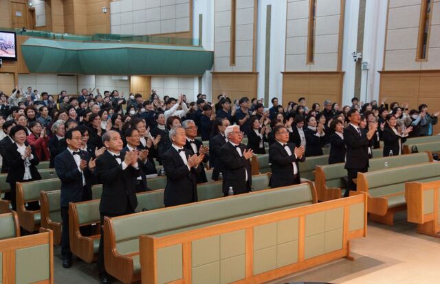 민족복음화운동본부 부울경본부는 지난 13일부터 14일까지 부산 가야교회에서 ‘AGAIN 심령대부흥회’를 열고 민족복음화를 향한 기도의 불을 지폈다.