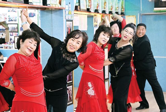 “약보다 춤”… 노년의 몸과 마음에 리듬을 채운다