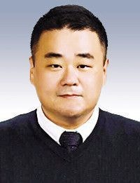 [뉴스룸에서] 사나에노믹스의 화살