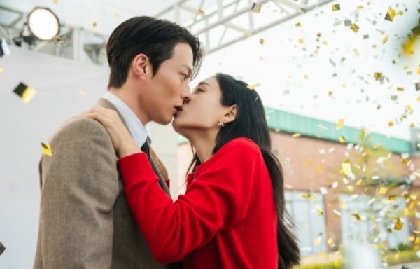 뻔한데 계속 보게 된다… 다시 돌아온 K로맨틱 코미디