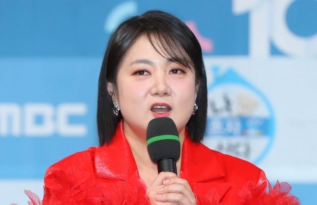‘갑질’ 의혹 <b>박나래</b>, 前 <b>매니저</b> 공갈 혐의 <b>맞고소</b>