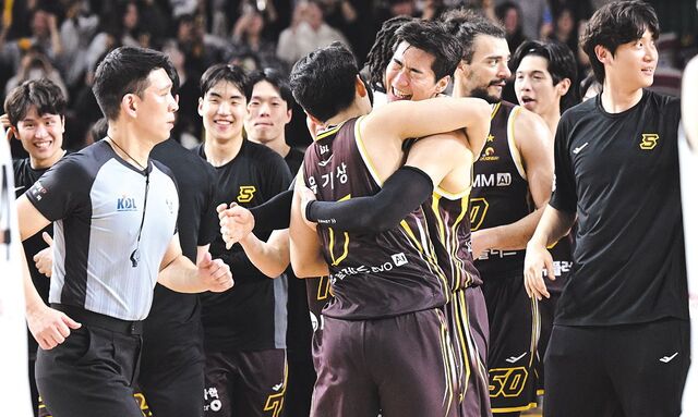 ‘예비역 듀오’ 가세한 LG, 단독 1위 굳힌다