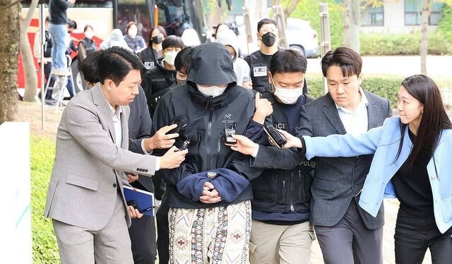 법정 선 캄보디아 송환 보이스피싱 조직원들… 범행 축소 급급