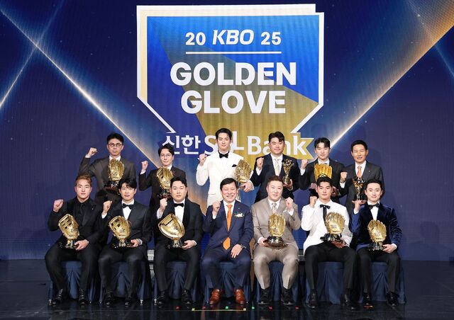 양의지, 10번째 황금장갑… 최형우, 2년 연속 최고령 수상