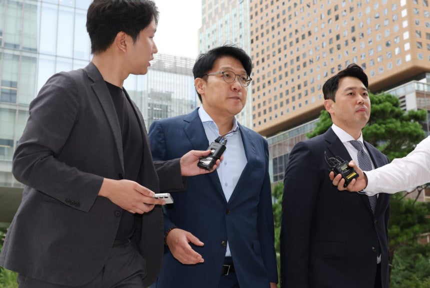 김상민 전 검사가 지난 9월 9일 종로구에 마련된 김건희특검 사무실에 출석하고 있다.연합뉴스