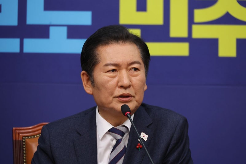 ‘명청대결’ 표현에 <b>정청래</b> 측 “의도적 갈라치기”