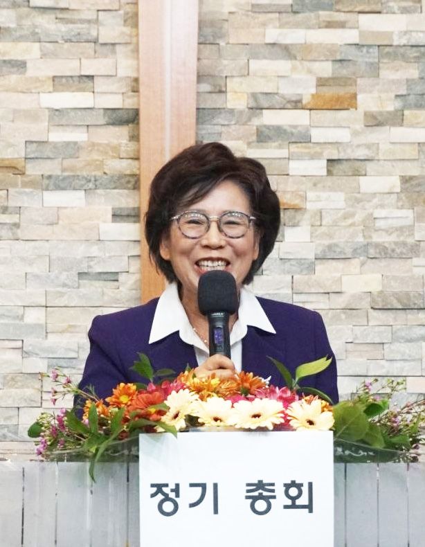 미국 남가주한인목사회 신임 회장에 선출된 서사라 목사.