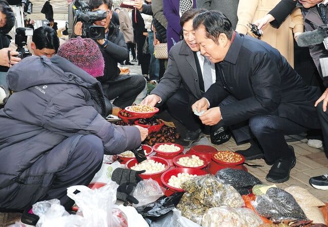 정청래 “김건희특검 뒤 2차 특검”… 보수 야권, ‘통일교 특검’ 뜻 모아
