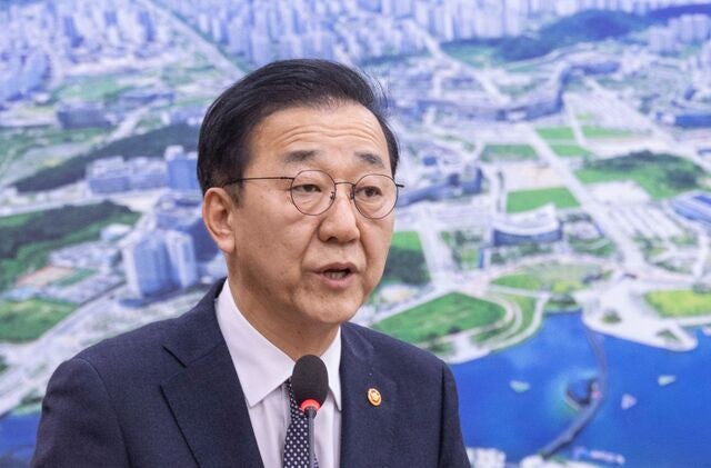 주택 공급대책 발표 해 넘기나