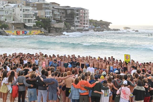 [포토] 시드니 테러 희생자 추모… 총격범은 인도계