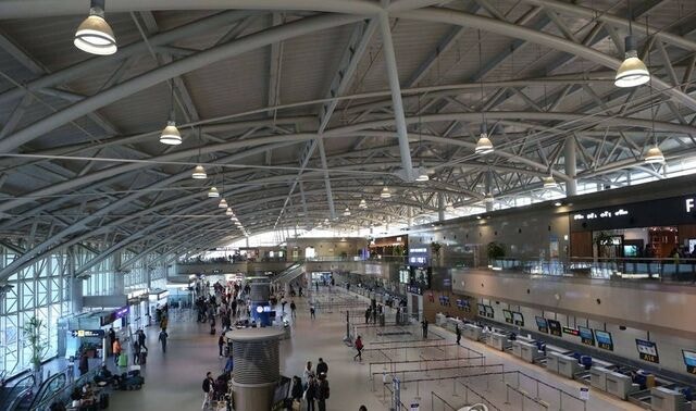 김해공항 국제여객 1000만명 돌파… 지방공항 최초