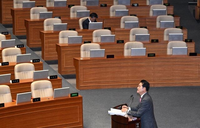 장동혁, 24시간 나홀로 ‘필버’… 제1 야당대표 최초·최장 기록