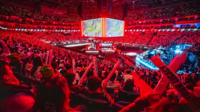 F1처럼 실시간 코치하거나 3인칭 전환… e스포츠 ‘변화 바람’