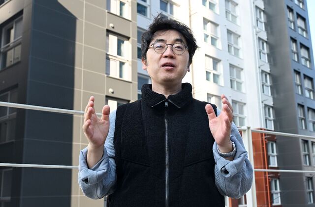 지난 15일 국민일보와의 인터뷰에서 자신의 재테크 철학을 소개하는 채씨의 모습.이한형 기자