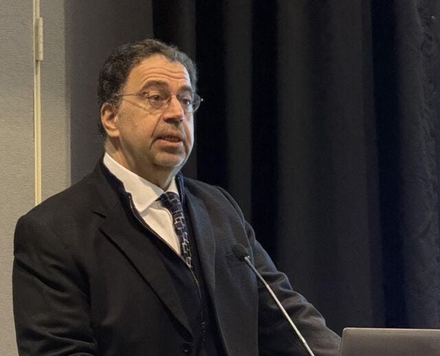 노벨상 수상자 “韓 민주주의 수호 고무적”