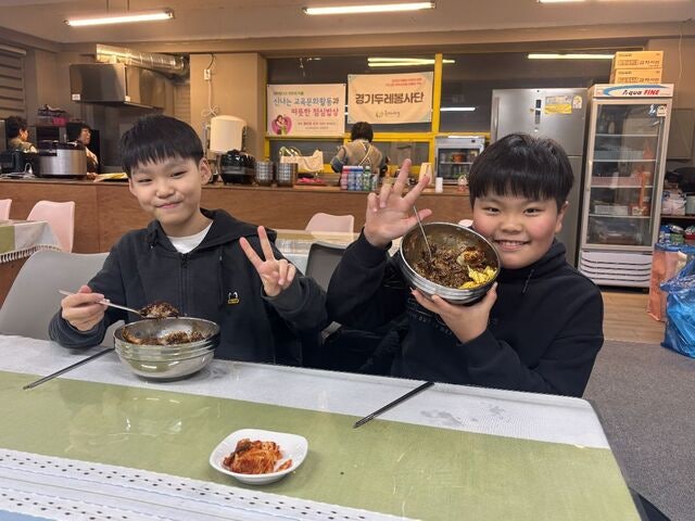화요일 교회 가면 아이들에 밥 퍼주는 심야식당이 있다