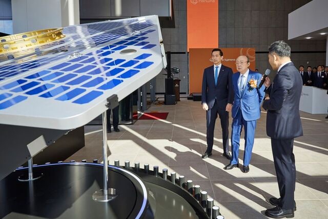 “가야 할 길” 우주산업부터 찾은 김승연·김동관 父子