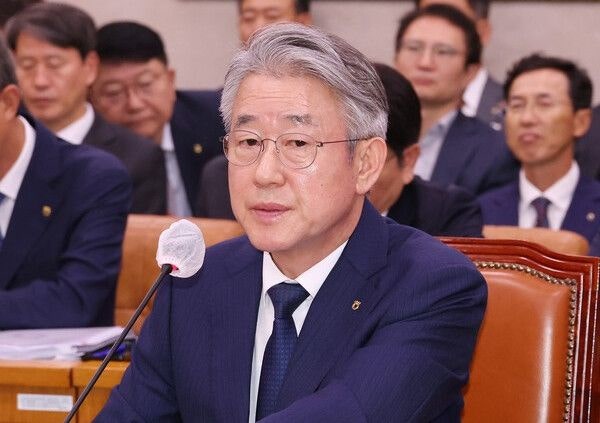 농협의 민낯… 강호동 회장 5성급 스위트룸서 수천만원