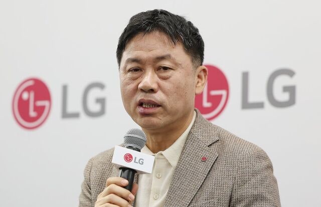 “AI 홈로봇 ‘클로이드’ 내년 현장 투입”