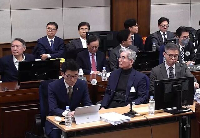 ‘법원판 필리버스터’ 尹 재판… 최종 구형 13일로 연기