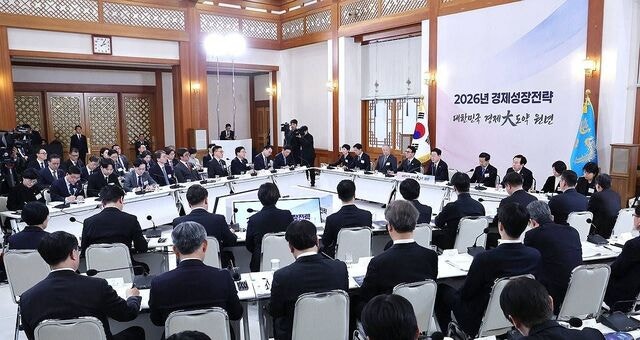 올해 경제성장률 목표 2%… 지난해 2배로 높인다