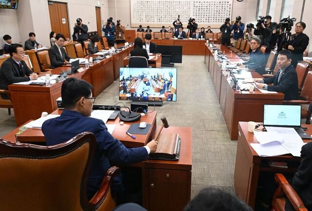 검사 줄이고 수사관 배 확대… 與, 2차 종합특검 드라이브